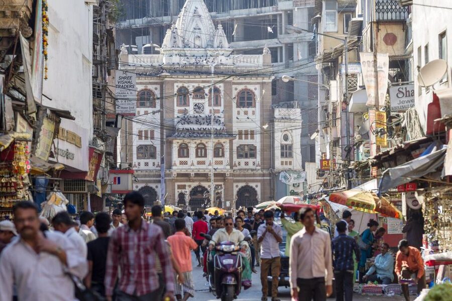 Vibrant Markets of Mumbai (2 Hours Guided Walking Tour) - Crawford Market: Cheese, Homemade Chocolates, and Clay-Pot Chai With Views