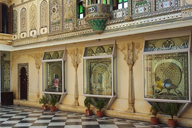 Walking Guided tour in Udaipur - Lake Pichola: a short scenic finish in the old-city area