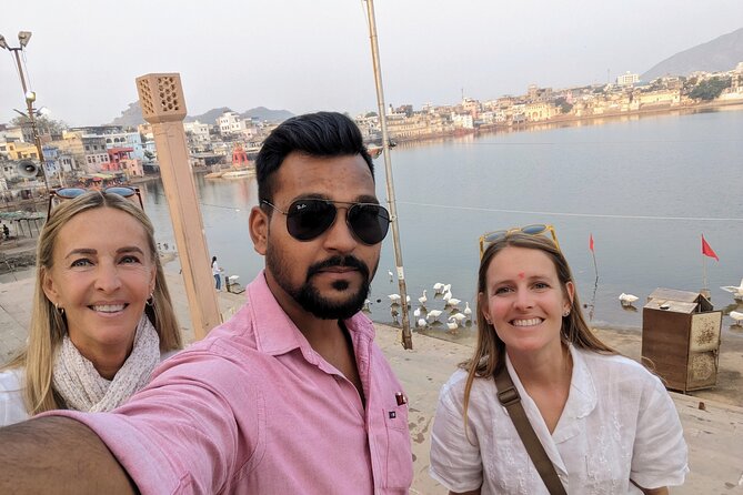 Walking Sightseeing Tour - The Shine Pushkar - Atamteshwar Mahadev Mandir: One of the Older Shiva Stops
