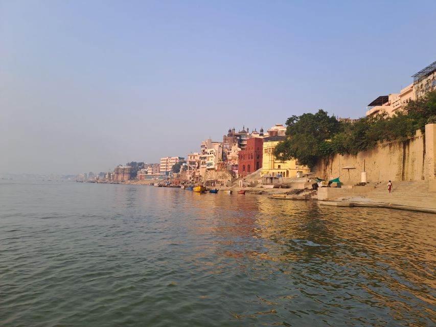 Walking Tour in the old part of the city of Varanasi - Into the old lanes and bazaar shops: chai breaks and havelis in the maze