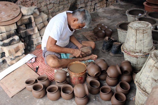 Walking Tour of Dharavi Slum in Mumbai - Stop 3: Pottery-making and selling in Dharavi
