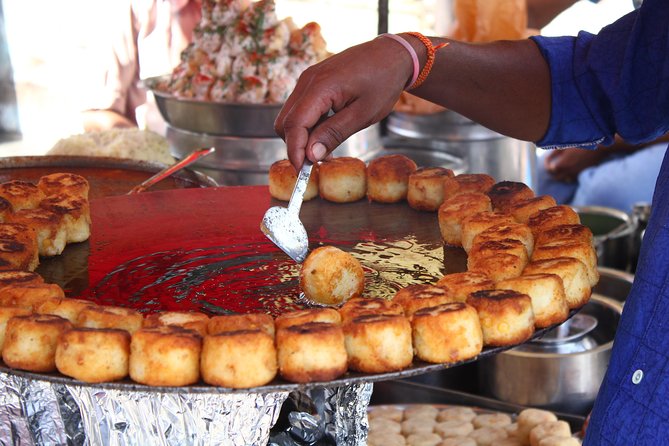 Winner Mumbai Street Food Tour in the World Top 20 by Guardian - Stop 5: Pancham Puriwala for a north Indian thali hit