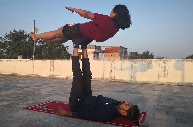 Yoga In Jaipur - Getting There: Studio Meeting Point and the Pickup Question